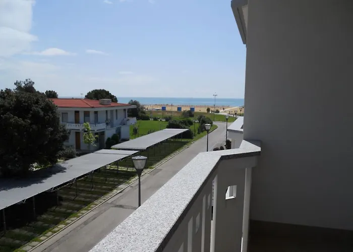 Colorful Modern Flat Next To The 아파트 *