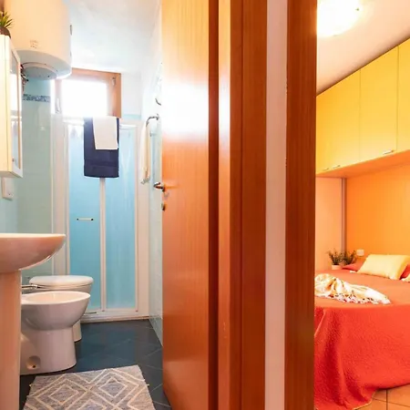 Colorful Modern Flat Next To The Bibione