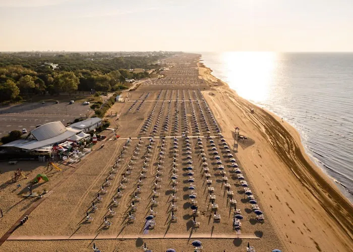 Colorful Modern Flat Next To The Bibione