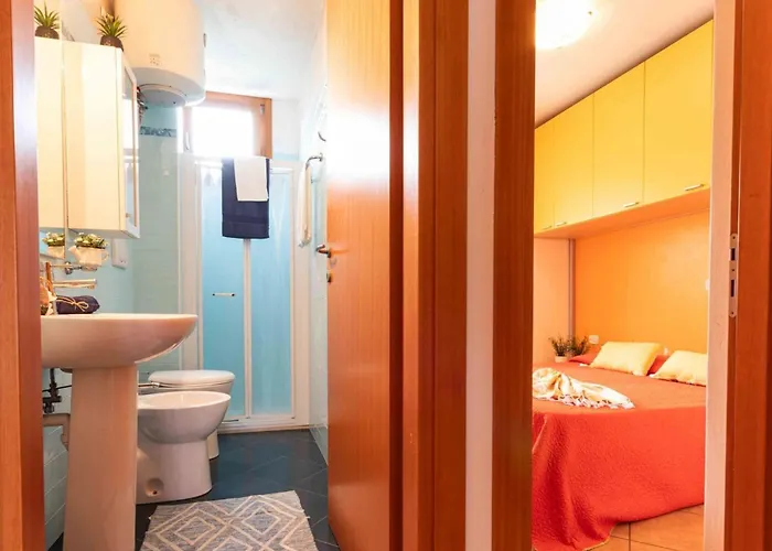 Colorful Modern Flat Next To The Bibione