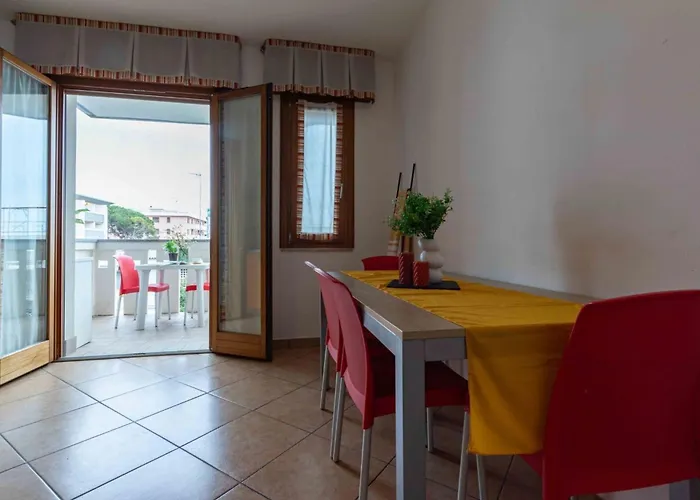 Colorful Modern Flat Next To The * Bibione